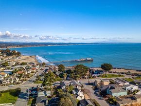 1066 41st Avenue D106, Capitola CA 95010