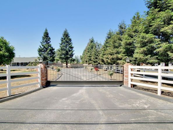 8875 New Avenue, Gilroy CA 95020