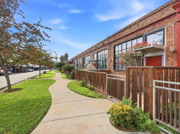 1501 37th Avenue B6, Oakland CA 94601