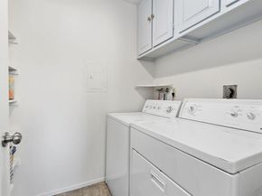 1 Comstock Queen Court, Mountain View CA 94043