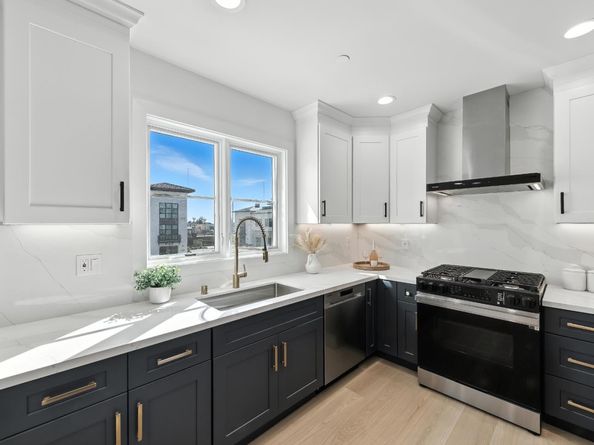 560 El Camino Real 201, San Carlos CA 94070