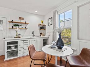 870 College Avenue, Palo Alto CA 94306