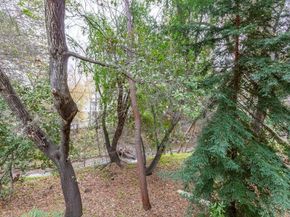 20812 4th Street 6, Saratoga CA 95070