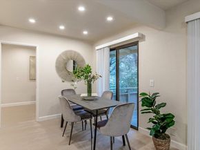 20812 4th Street 6, Saratoga CA 95070