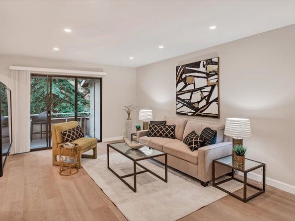 20812 4th Street 6, Saratoga CA 95070