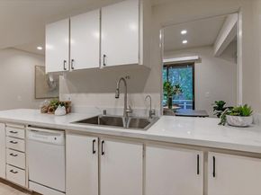 20812 4th Street 6, Saratoga CA 95070