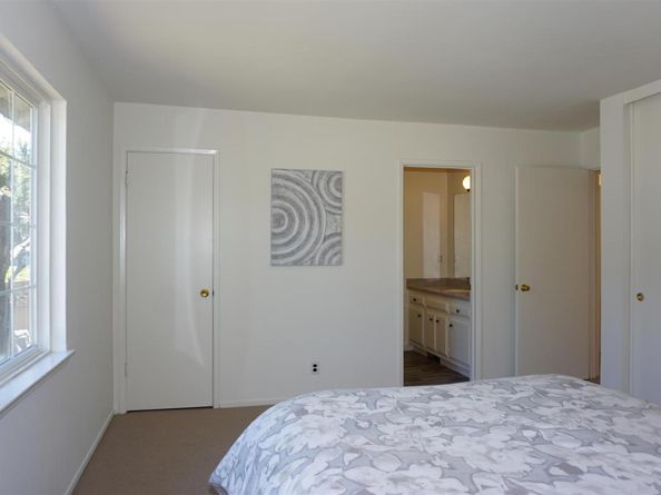 1401 Woodberry Avenue, San Mateo CA 94403