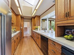 25564 Fernhill Drive, Los Altos Hills CA 94024