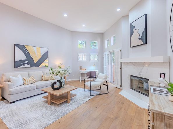 992 Alpine Terrace 5, Sunnyvale CA 94086