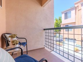 992 Alpine Terrace 5, Sunnyvale CA 94086