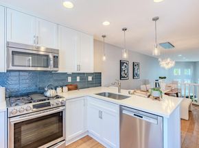 992 Alpine Terrace 5, Sunnyvale CA 94086