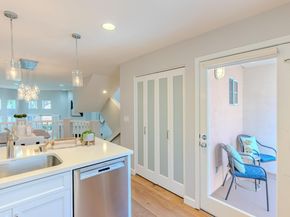 992 Alpine Terrace 5, Sunnyvale CA 94086