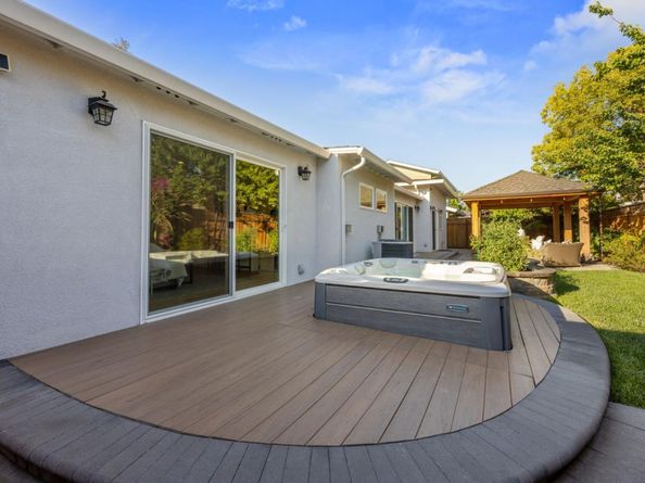 1052 Lovoi Way, San Jose CA 95125