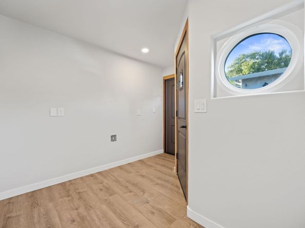 1052 Lovoi Way, San Jose CA 95125