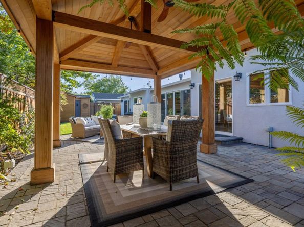1052 Lovoi Way, San Jose CA 95125