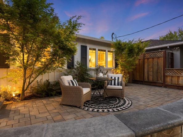 1052 Lovoi Way, San Jose CA 95125