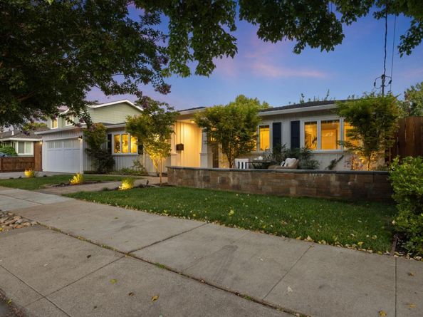 1052 Lovoi Way, San Jose CA 95125
