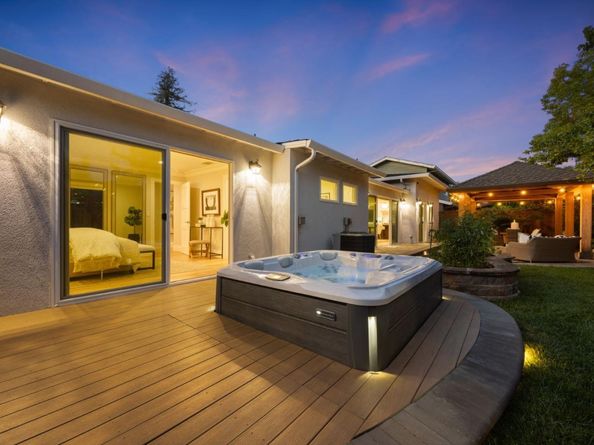 1052 Lovoi Way, San Jose CA 95125