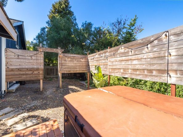 1124 Laurel Street, Santa Cruz CA 95060