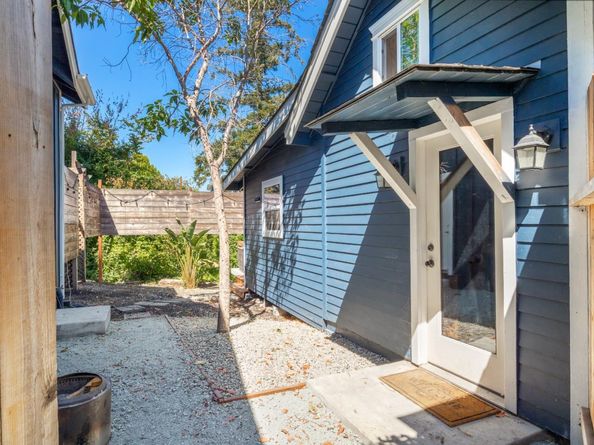 1124 Laurel Street, Santa Cruz CA 95060