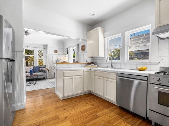 1124 Laurel Street, Santa Cruz CA 95060