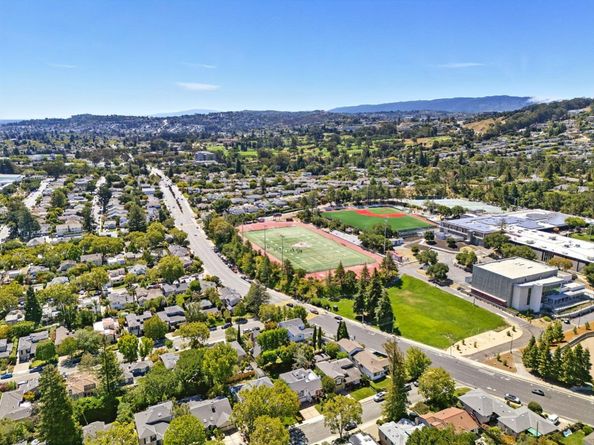 513 Castilian Way, San Mateo CA 94402