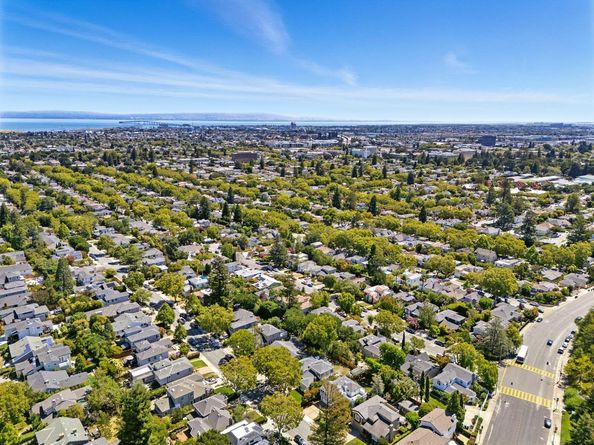 513 Castilian Way, San Mateo CA 94402
