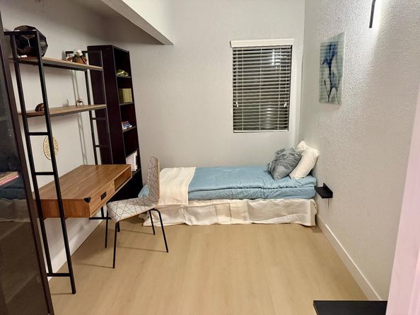 421 Sierra Vista Avenue 7, Mountain View CA 94043