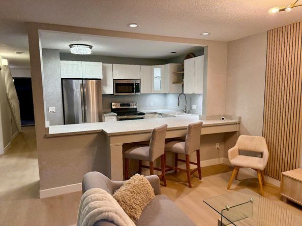 421 Sierra Vista Avenue 7, Mountain View CA 94043