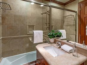 1 Redberry Ridge, Portola Valley CA 94028