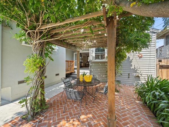 724 10th Avenue, San Mateo CA 94402