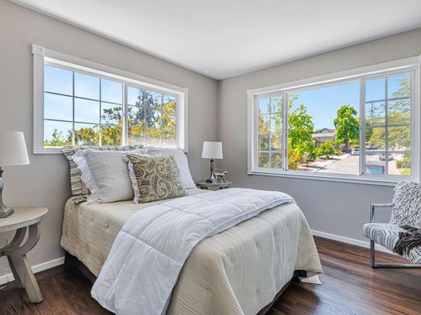 697 Glennan Drive, Redwood City CA 94061