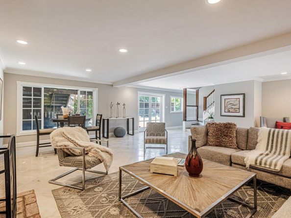 697 Glennan Drive, Redwood City CA 94061