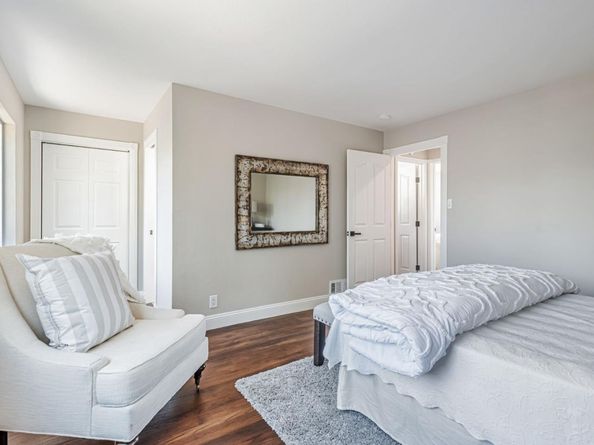 697 Glennan Drive, Redwood City CA 94061