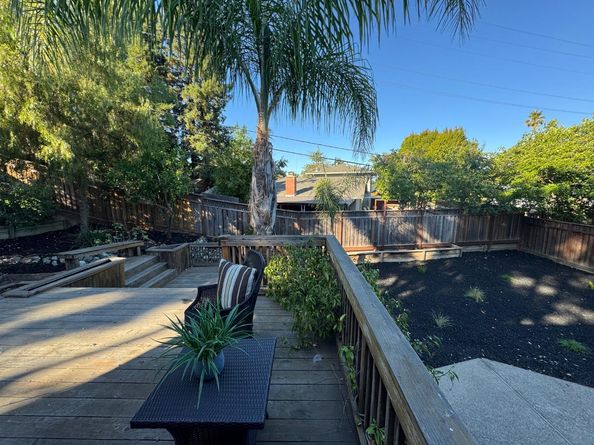 697 Glennan Drive, Redwood City CA 94061