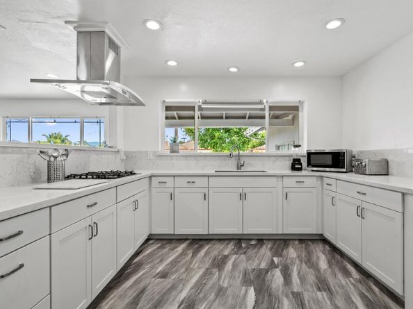 70 College Road, Watsonville CA 95076