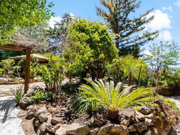 711 W California Way, Redwood City CA 94062
