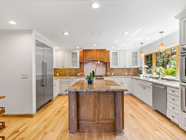711 W California Way, Redwood City CA 94062
