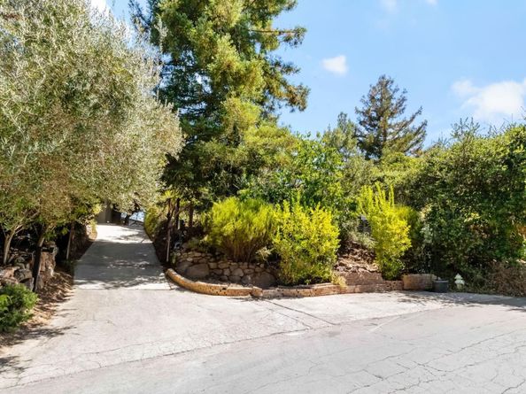 711 W California Way, Redwood City CA 94062