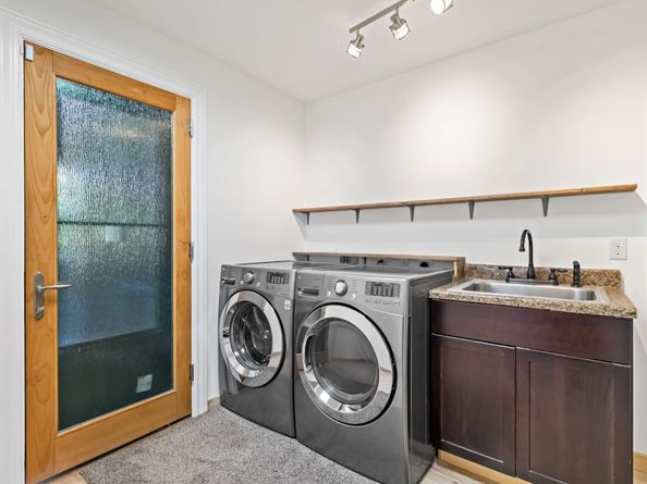 711 W California Way, Redwood City CA 94062