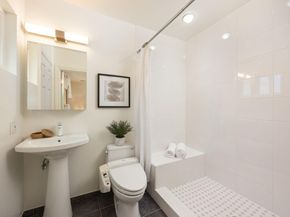 3820 Fair Oaks Avenue, Menlo Park CA 94025