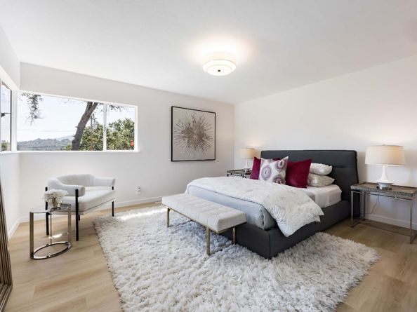 12540 Robleda Road, Los Altos Hills CA 94022