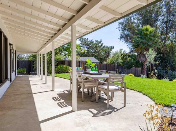 12540 Robleda Road, Los Altos Hills CA 94022