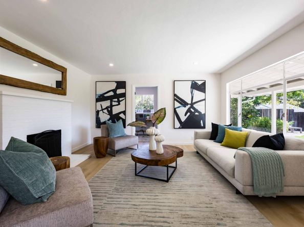 12540 Robleda Road, Los Altos Hills CA 94022