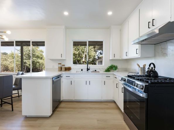12540 Robleda Road, Los Altos Hills CA 94022