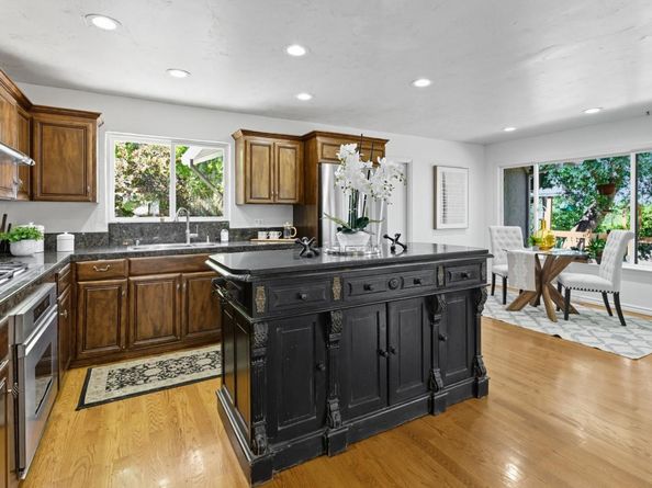 21160 Canyon View Drive, Saratoga CA 95070