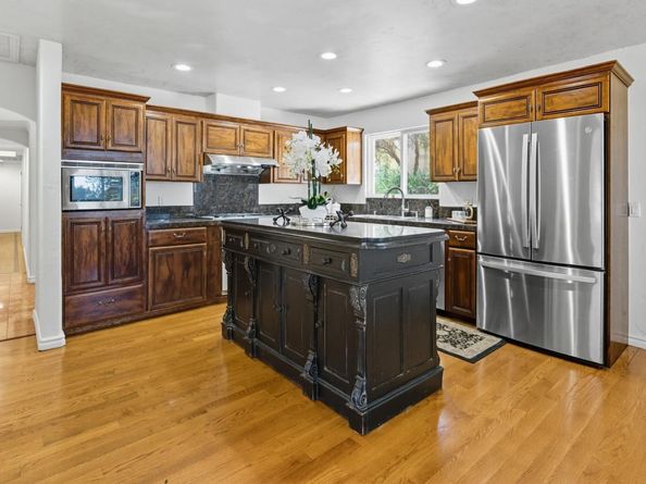 21160 Canyon View Drive, Saratoga CA 95070