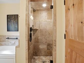 17660 Vineland Avenue, Monte Sereno CA 95030