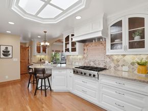17660 Vineland Avenue, Monte Sereno CA 95030