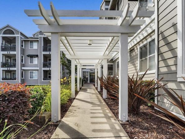 1982 W Bayshore Road 322, East Palo Alto CA 94303